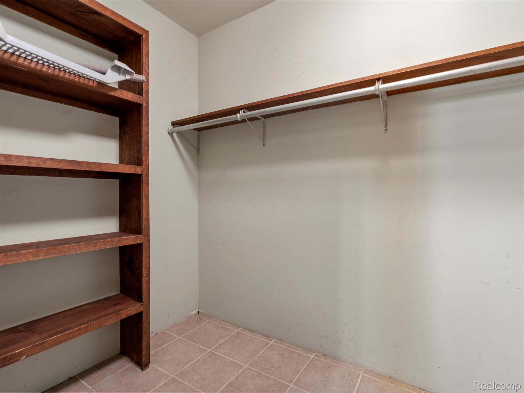 1693 Townsend Road Leonard, MI 48367 - Photo 20 of 38 Gallery Image 20