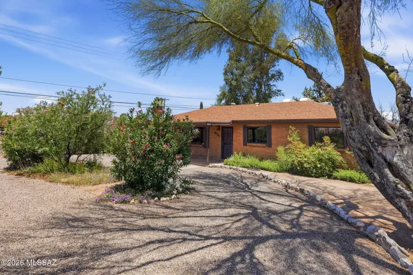 $369,900 | 6701 East Koralee Street, Tucson, AZ 85710