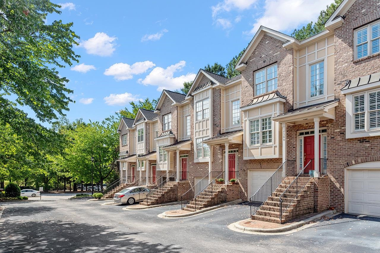 1309 Cameron View Court Raleigh, NC 27607 - Photo 2 of 23 Photo 2