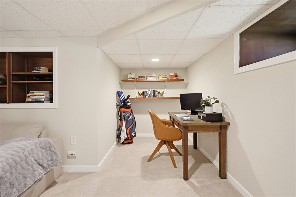 34 Navasota Avenue Worcester, MA 01602 - Photo 26 of 41