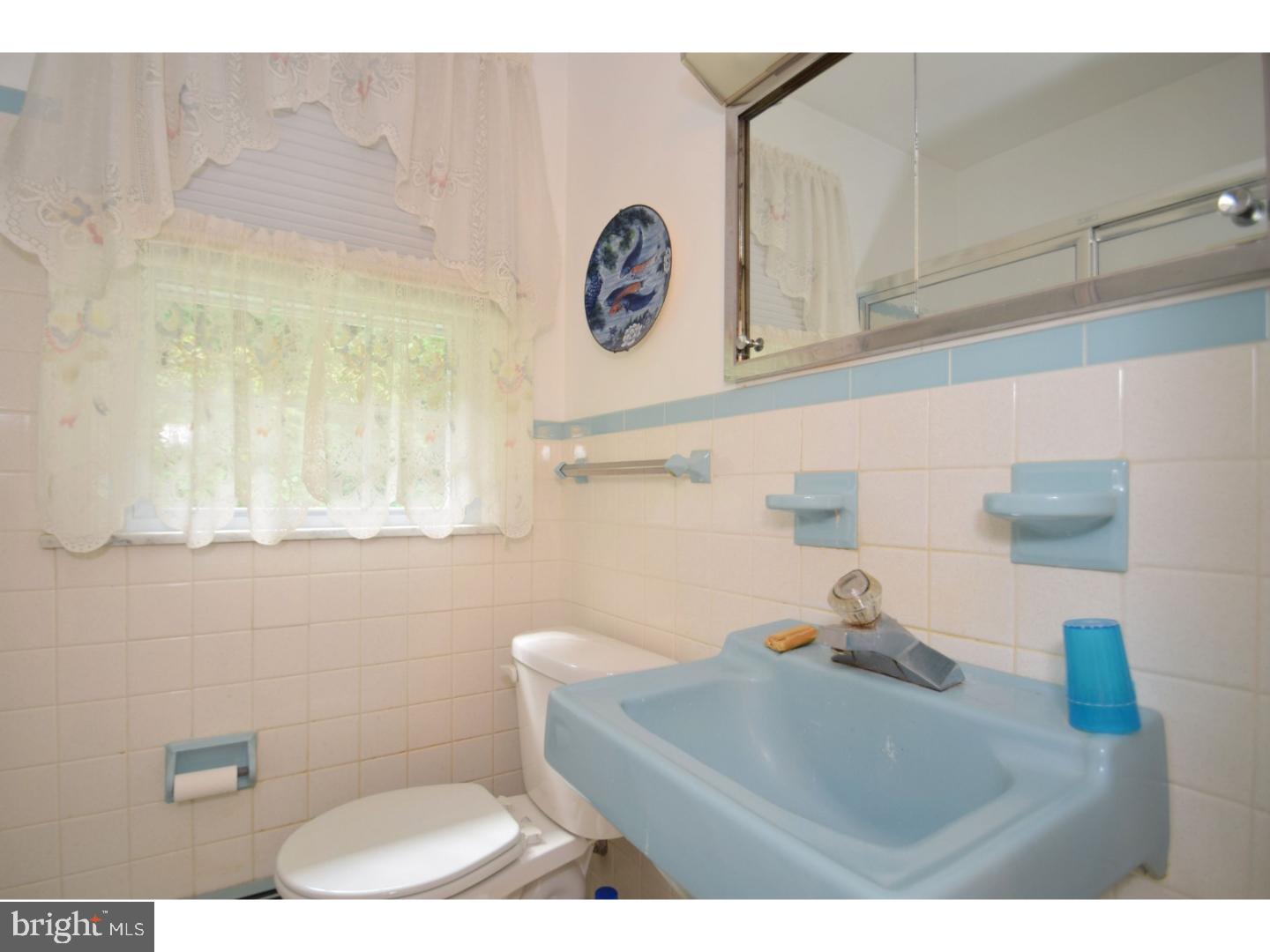 245 Arden Road Conshohocken, PA 19428 - Photo 14 of 26