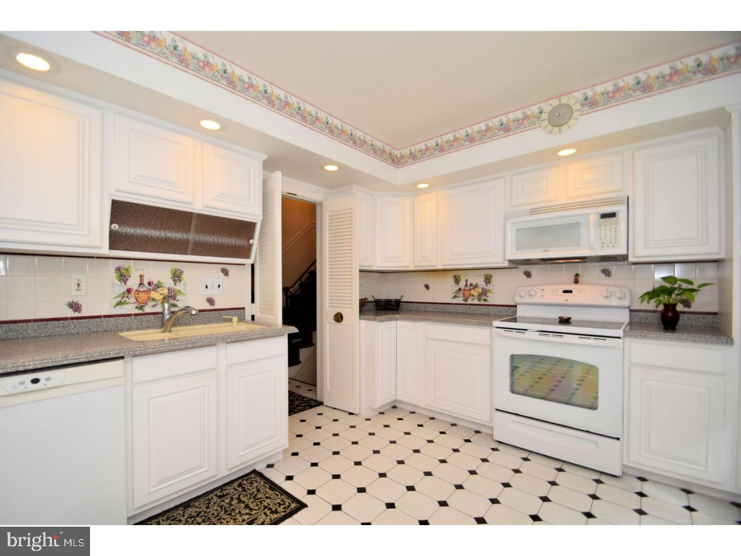 245 Arden Road Conshohocken, PA 19428 - Photo 5 of 26