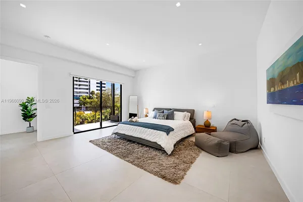 $2,999,999 | 300 Northeast 48th Street, Miami, FL 33137