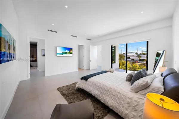 $2,999,999 | 300 Northeast 48th Street, Miami, FL 33137