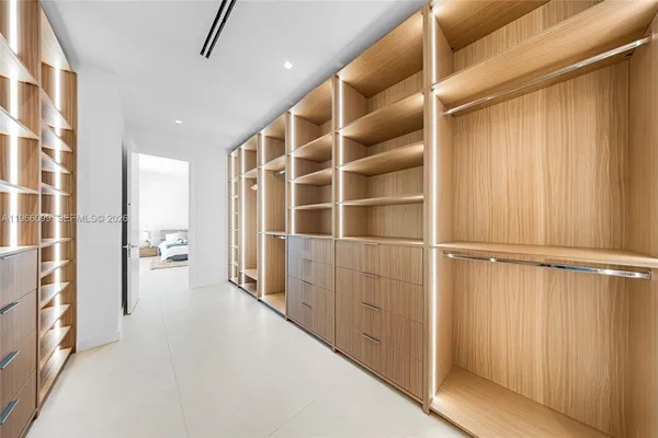 $2,999,999 | 300 Northeast 48th Street, Miami, FL 33137