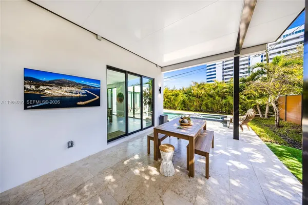 $2,999,999 | 300 Northeast 48th Street, Miami, FL 33137