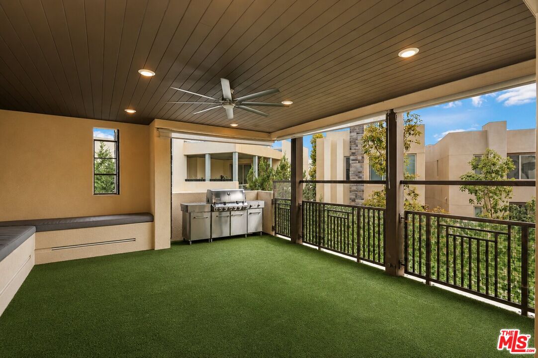 116 Catalyst Irvine, CA 92618 - Photo 36 of 75