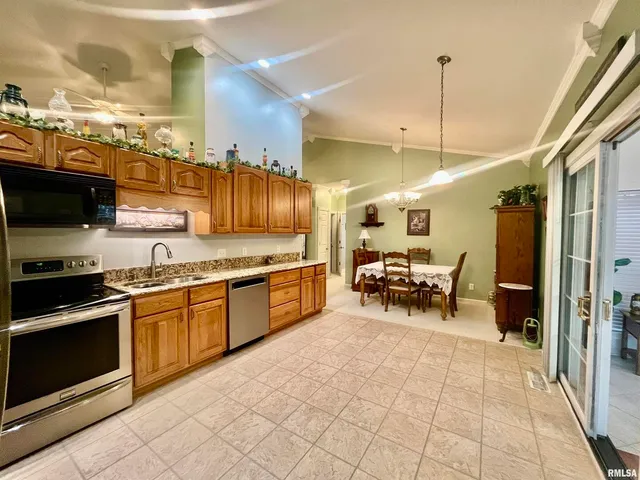 $329,900 | 3220 Massac Creek Road, Metropolis, IL 62960