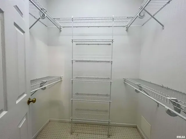 $329,900 | 3220 Massac Creek Road, Metropolis, IL 62960