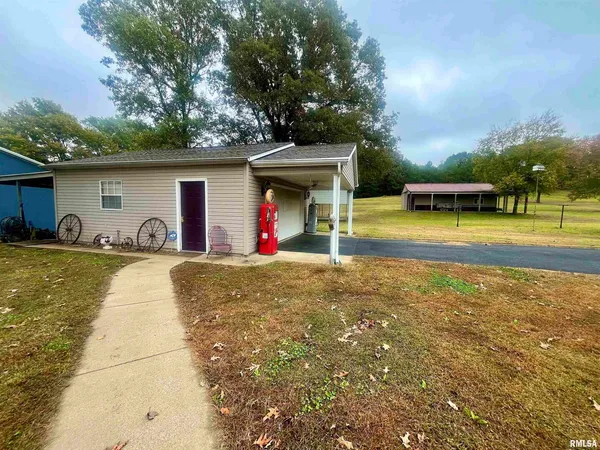 $329,900 | 3220 Massac Creek Road, Metropolis, IL 62960