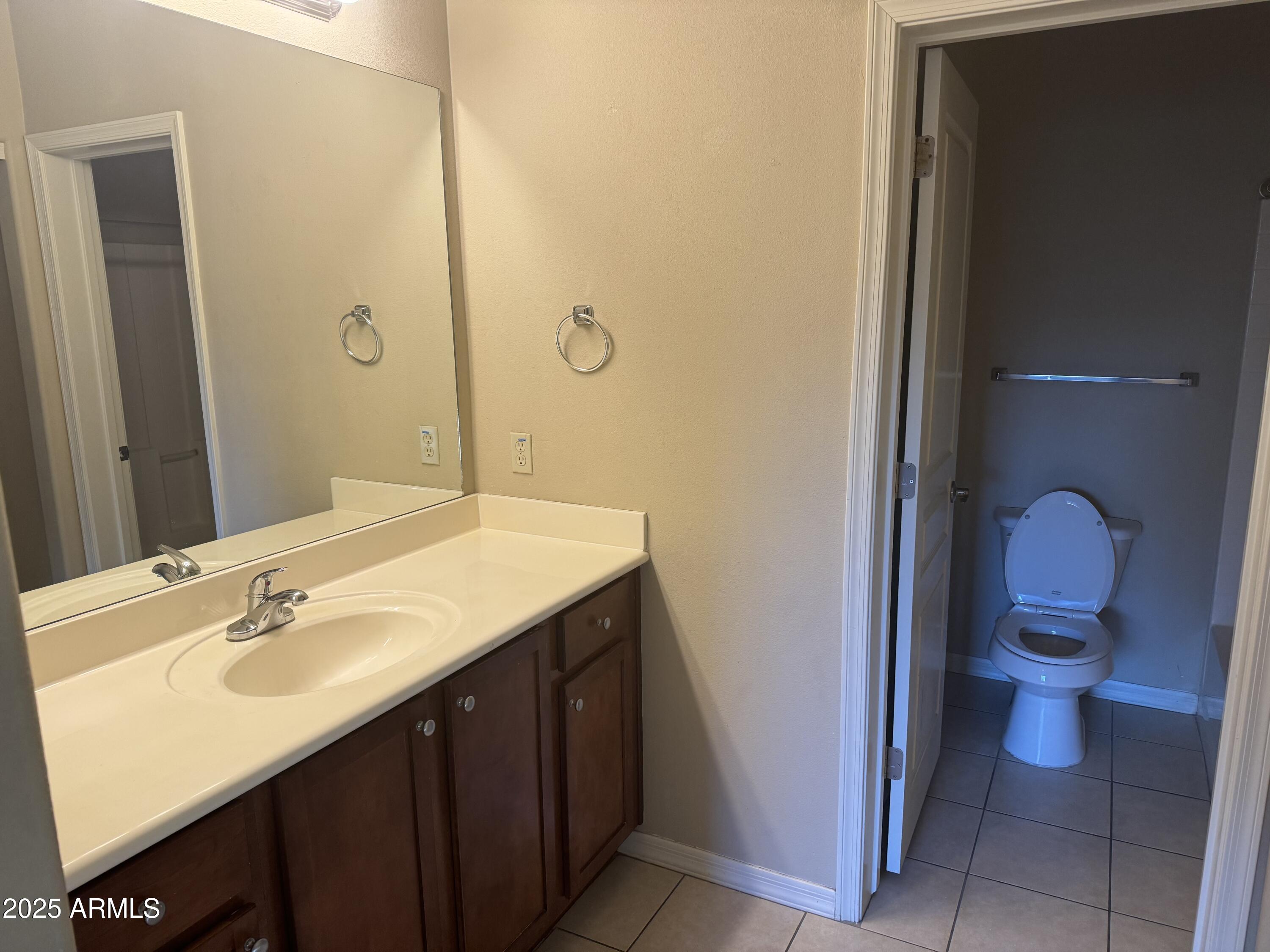 1117 East 8th Street, Unit 1004 Tempe, AZ 85281 - Photo 10 of 15 masterbath