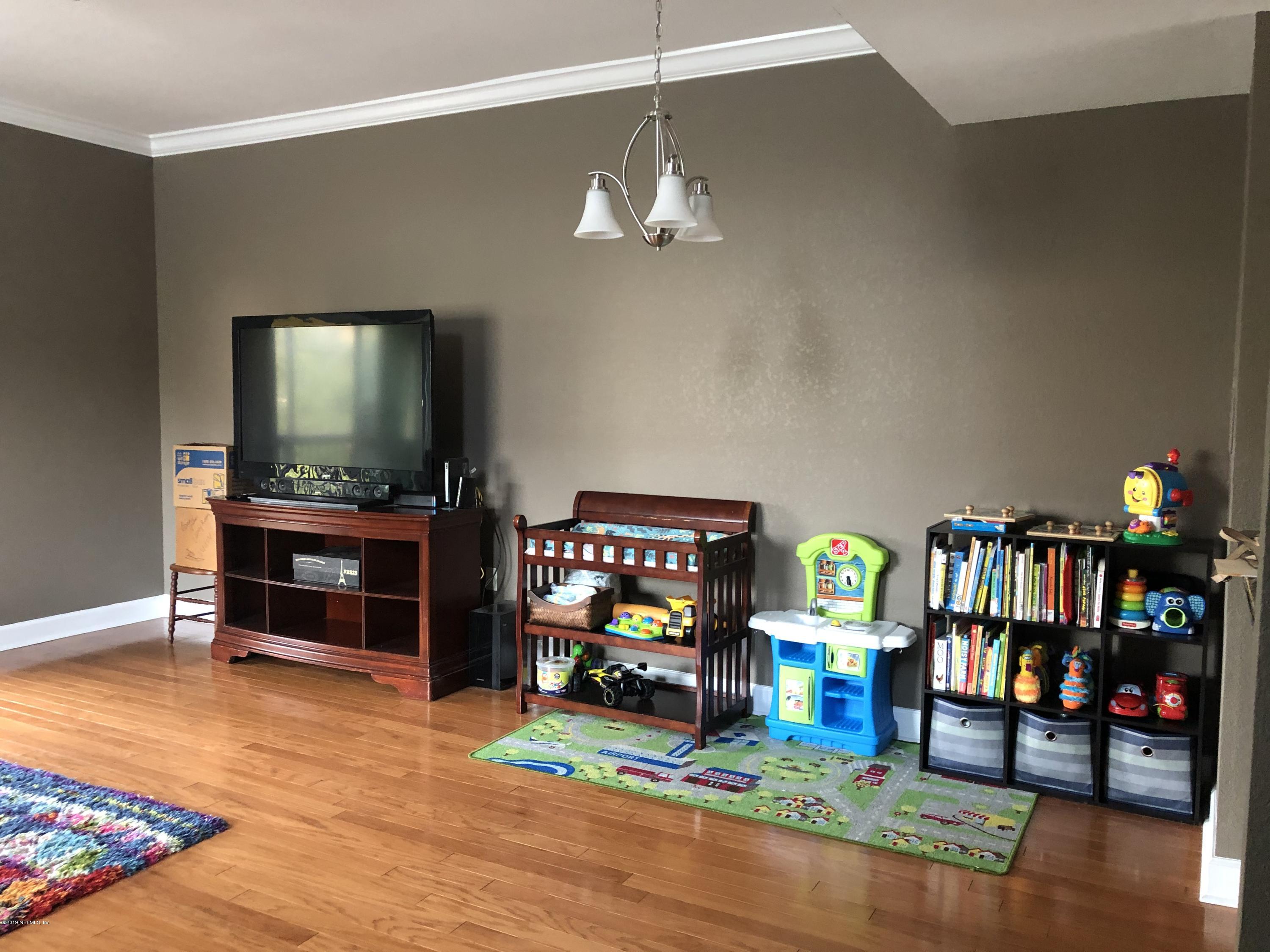 9745 Touchton Road, Unit 421 Jacksonville, FL 32246 - Photo 5 of 37 LivingRoom2