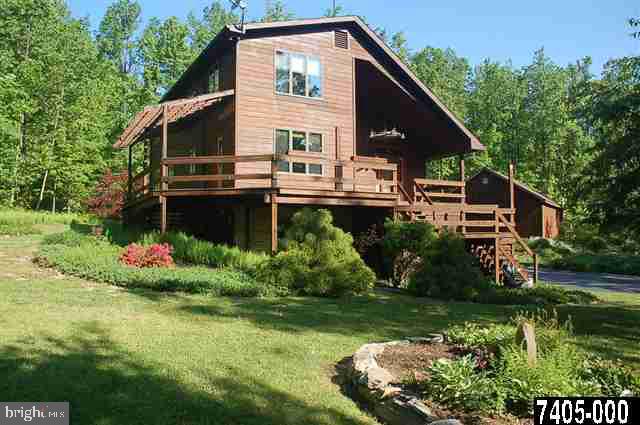 8023 Gnatstown Road Hanover, PA 17331 - Photo 1 of 25 Gallery Image 1