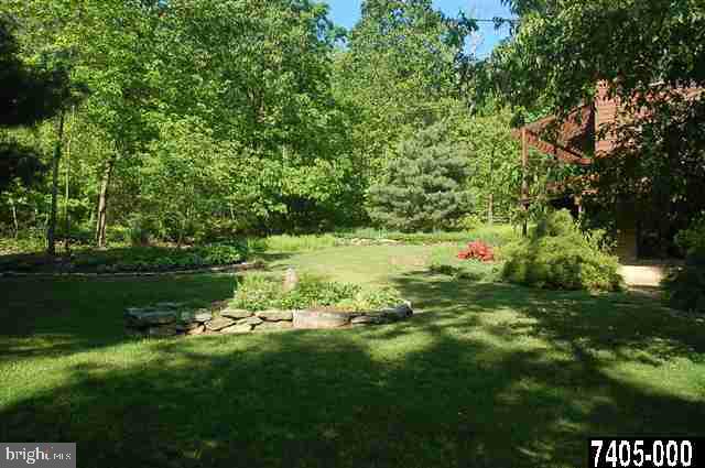 8023 Gnatstown Road Hanover, PA 17331 - Photo 7 of 25 Gallery Image 7