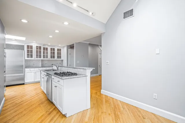 $3,700 | 11 Elmwood Avenue, Unit 11, Winchester, MA 01890