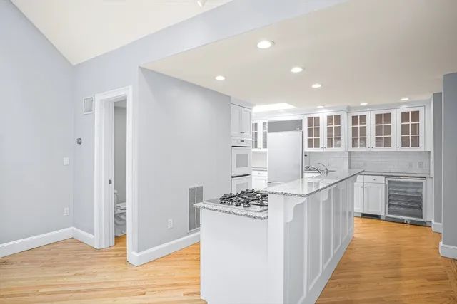 $3,700 | 11 Elmwood Avenue, Unit 11, Winchester, MA 01890