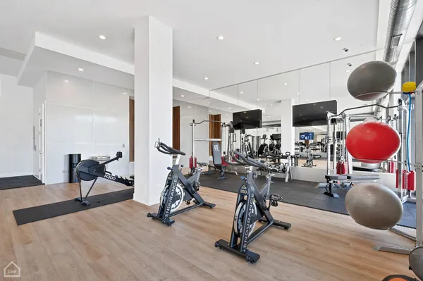 $2,300 | 1604 North Richmond Street, Unit 2D, Chicago, IL 60647