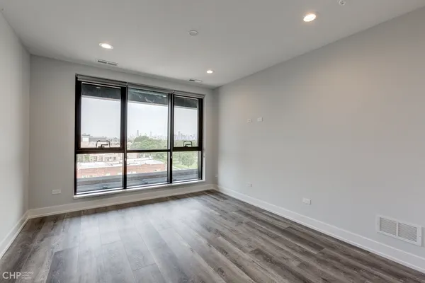 $2,300 | 1604 North Richmond Street, Unit 2D, Chicago, IL 60647