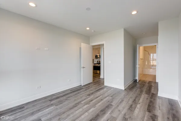 $2,300 | 1604 North Richmond Street, Unit 2D, Chicago, IL 60647