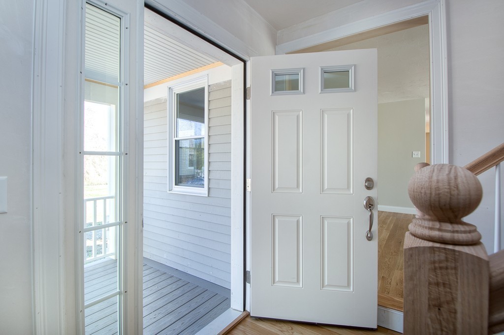 238 Clapp Road Scituate, MA 02066 - Photo 6 of 24 Gallery Image 6