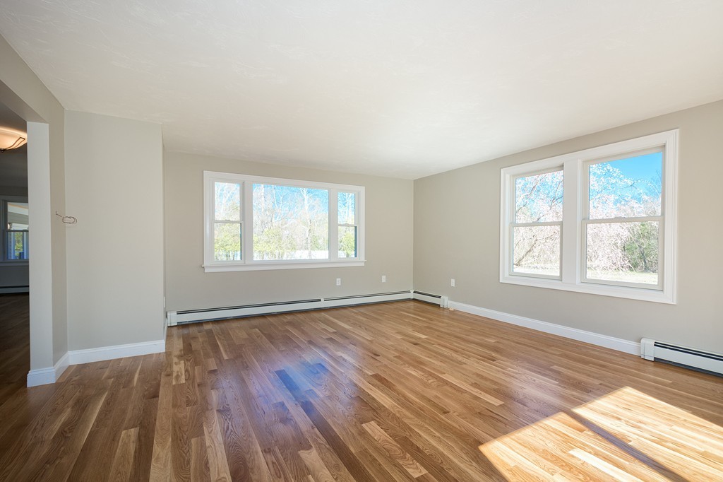 238 Clapp Road Scituate, MA 02066 - Photo 7 of 24 Gallery Image 7