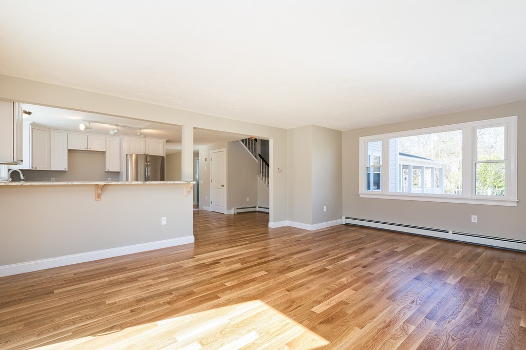 238 Clapp Road Scituate, MA 02066 - Photo 8 of 24 Gallery Image 8