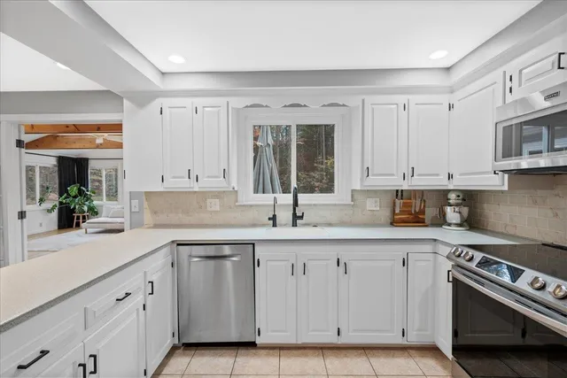 $739,000 | 18 Storybrook Lane, Amherst, NH 03031