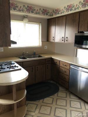 8187 Busch Street Center Line, MI 48015 - Photo 15 of 22