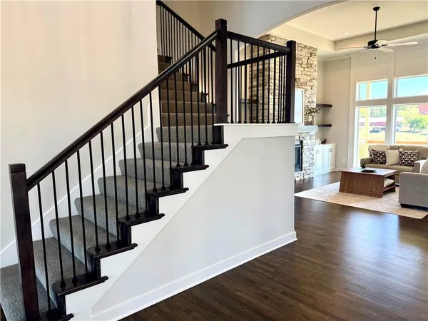 $659,900 | 1039 Fir Lane, Liberty, MO 64068