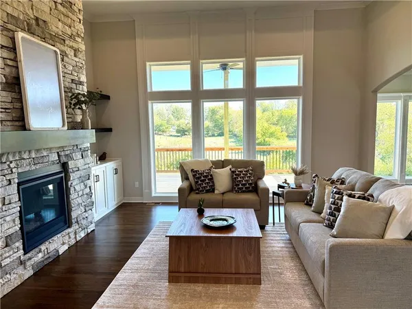 $659,900 | 1039 Fir Lane, Liberty, MO 64068
