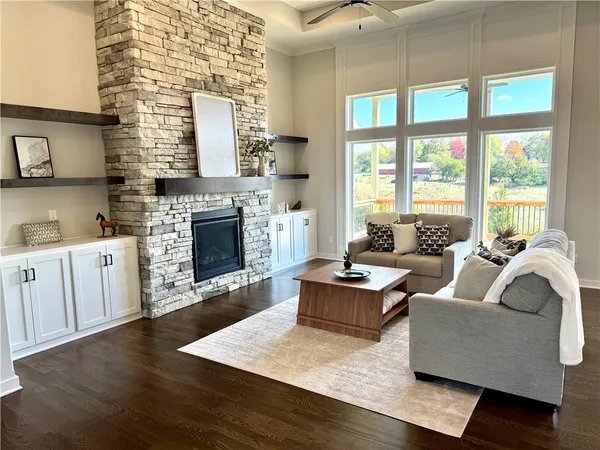 $659,900 | 1039 Fir Lane, Liberty, MO 64068