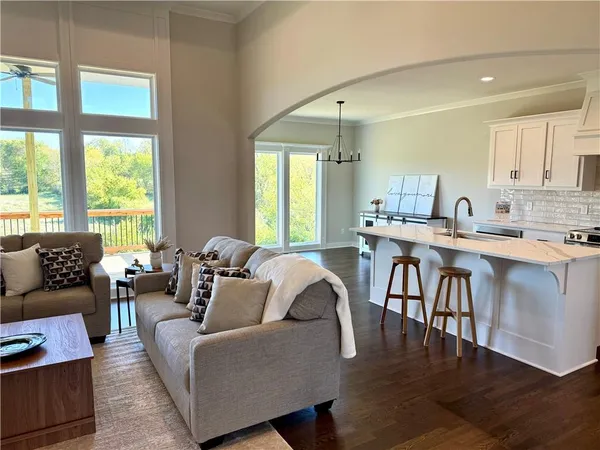 $659,900 | 1039 Fir Lane, Liberty, MO 64068