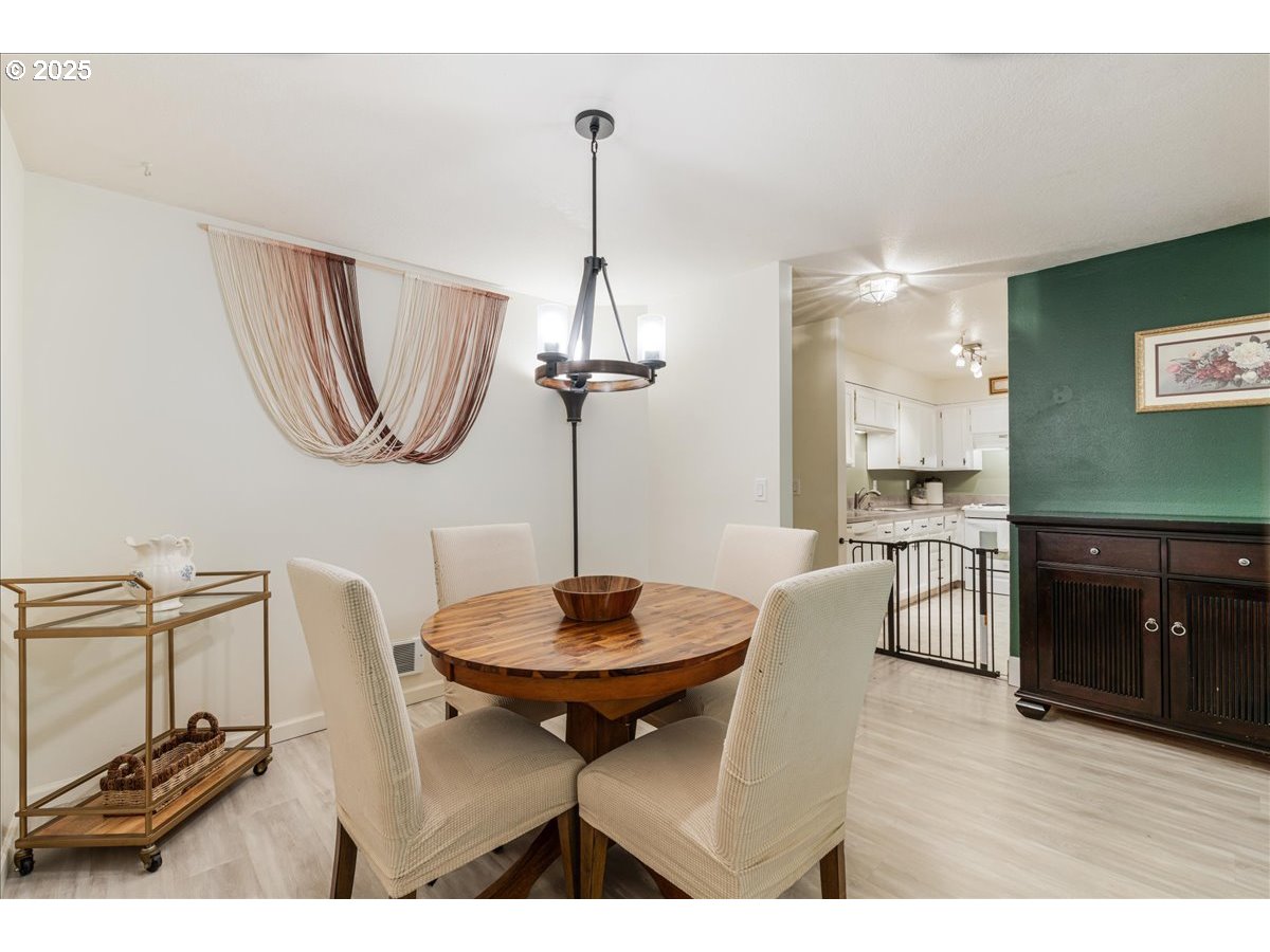 8720 Southwest Tualatin Road, Unit 204 Tualatin, OR 97062 - Photo 10 of 26 Gallery Image 10