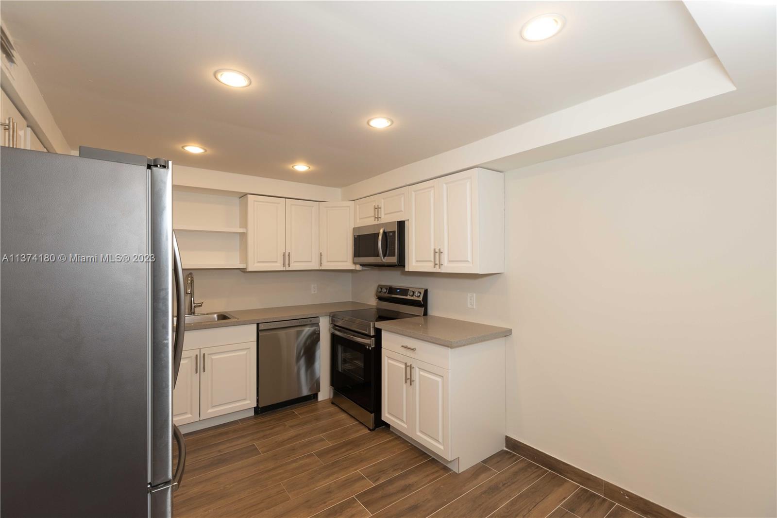 16100 Golf Club Road, Unit 206 Weston, FL 33326 - Photo 13 of 42 Gallery Image 13