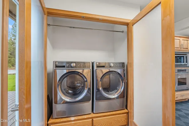 $799,995 | 30 Tweedie Road, Blanchard, ID 83804