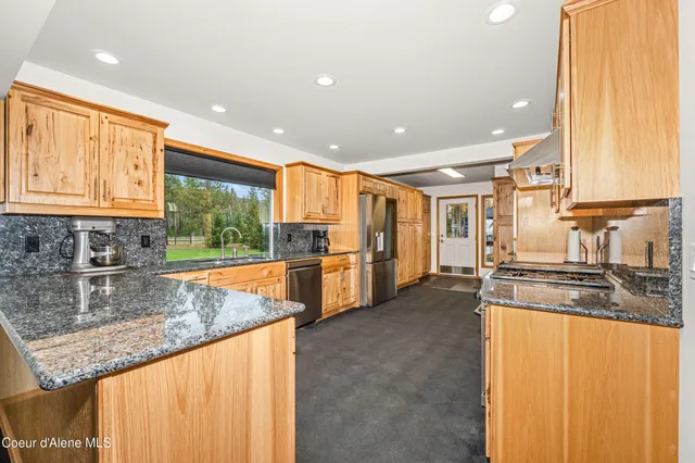 $799,995 | 30 Tweedie Road, Blanchard, ID 83804