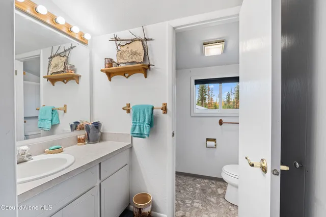 $799,995 | 30 Tweedie Road, Blanchard, ID 83804