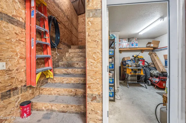 $799,995 | 30 Tweedie Road, Blanchard, ID 83804