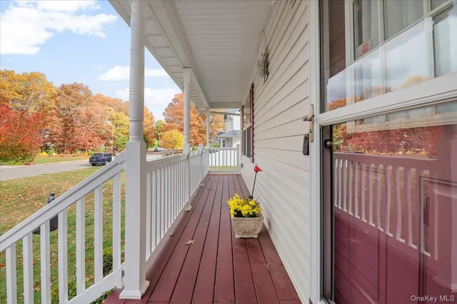 $685,000 | 64 East Margin Road, Ridge, NY 11961