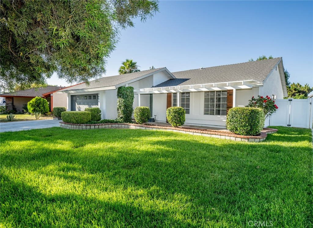 4044 Grimsby Lane, Riverside, CA 92505 Compass