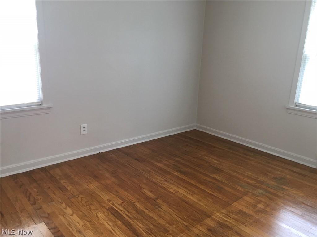 983 South Green Road Cleveland, OH 44121 - Photo 5 of 18