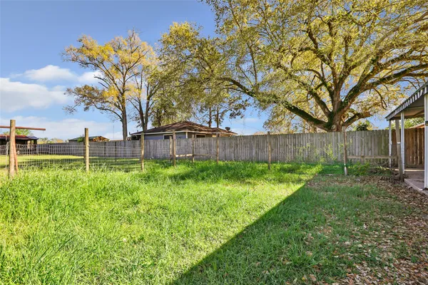 $1,600 | 1830 Reese Street, Liberty, TX 77575