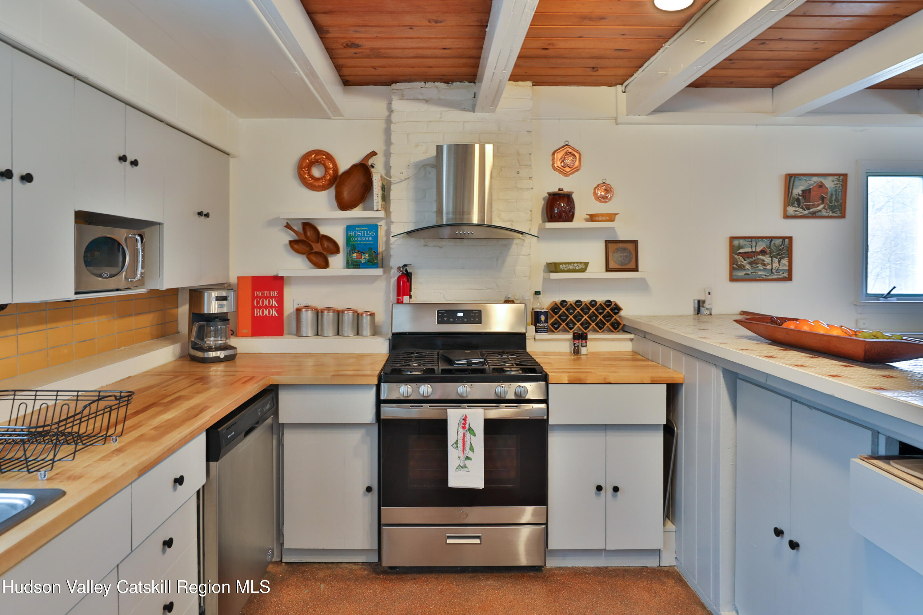 10 Norman Road Shandaken, NY 12480 - Photo 14 of 38 kitchen_C