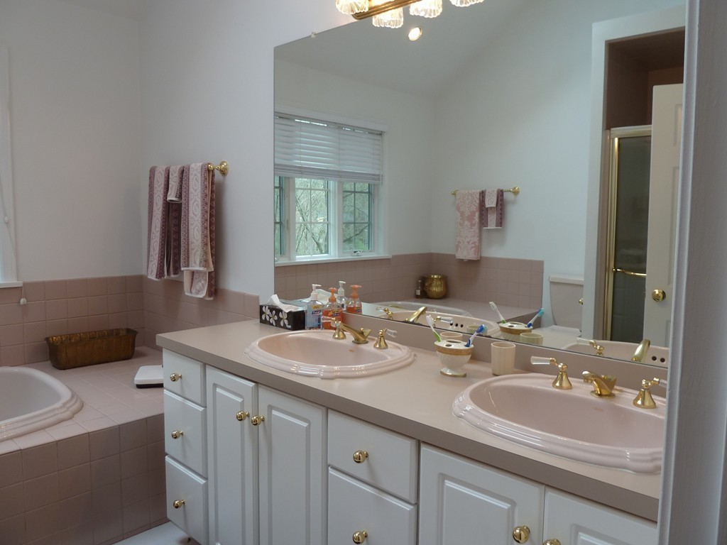 555 Dutton Road Sudbury, MA 01776 - Photo 18 of 30