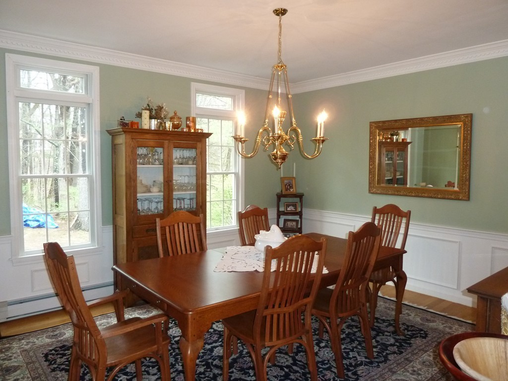555 Dutton Road Sudbury, MA 01776 - Photo 4 of 30