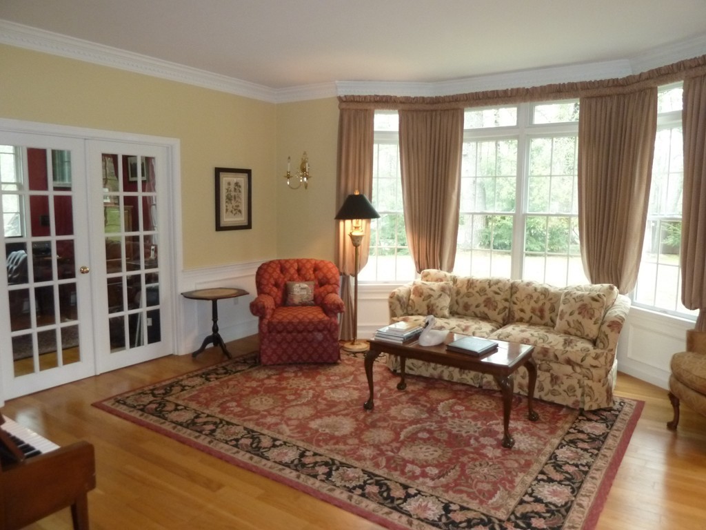 555 Dutton Road Sudbury, MA 01776 - Photo 5 of 30