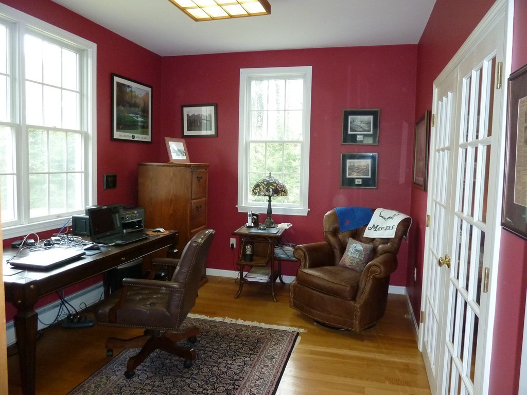 555 Dutton Road Sudbury, MA 01776 - Photo 6 of 30