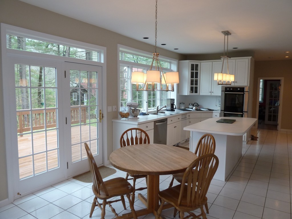 555 Dutton Road Sudbury, MA 01776 - Photo 9 of 30