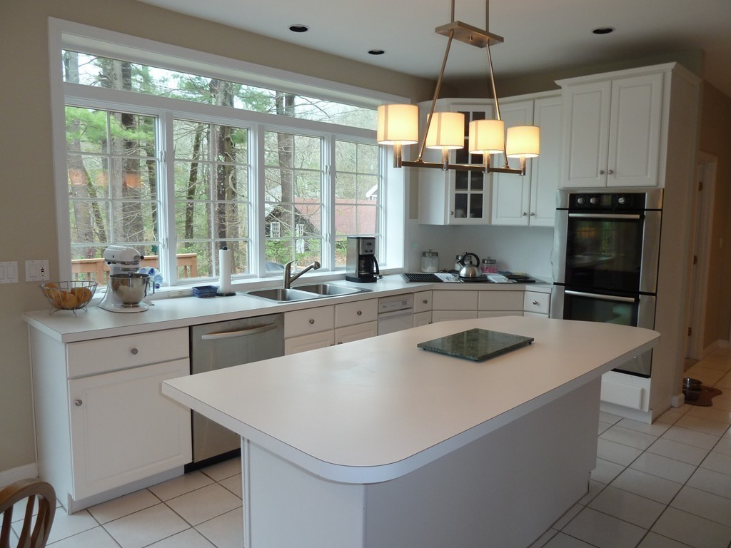 555 Dutton Road Sudbury, MA 01776 - Photo 10 of 30