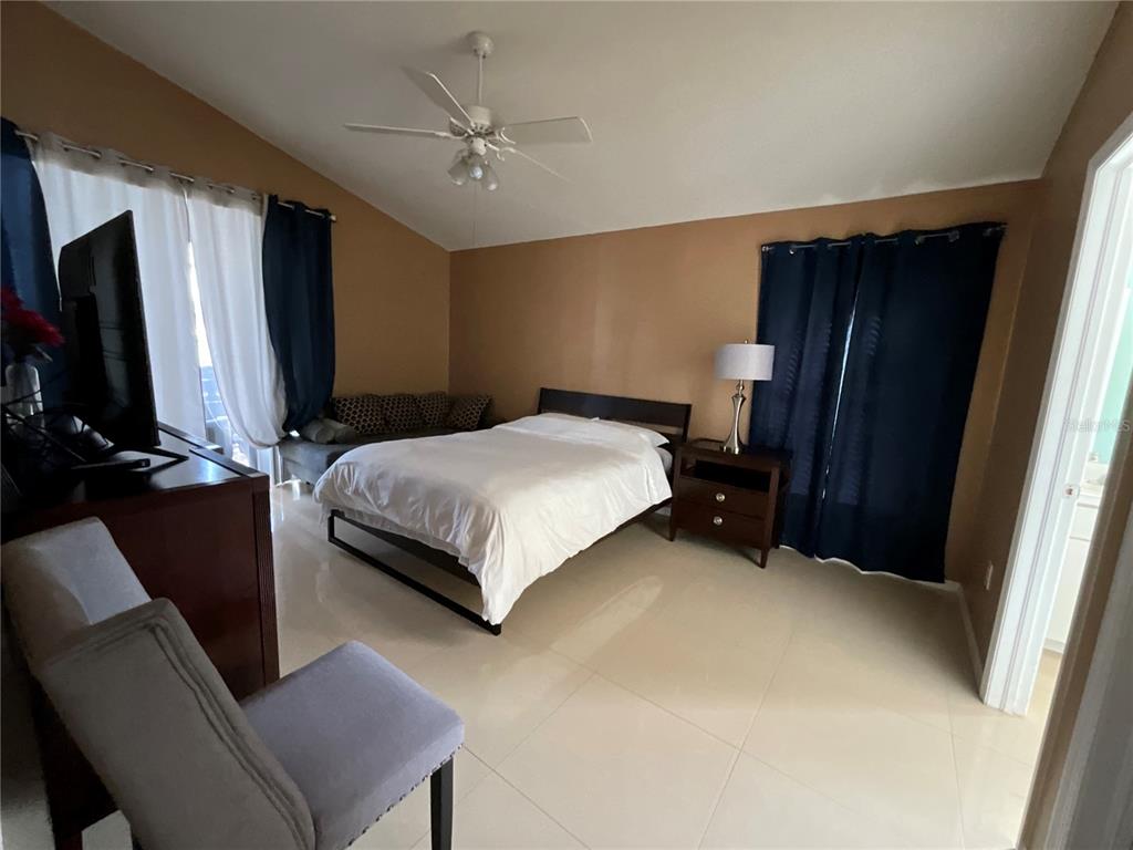 8625 Manassas Road Tampa, FL 33635 - Photo 14 of 20